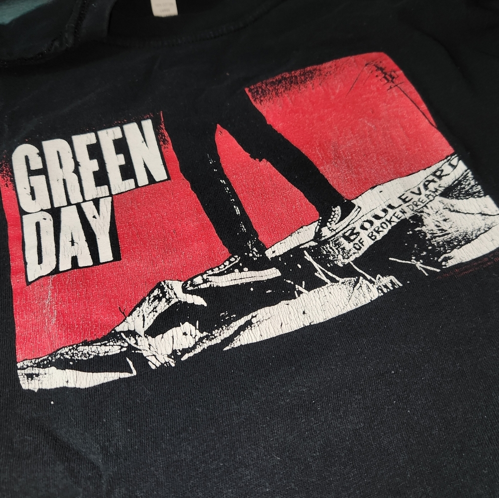 Green Day Shirt - Picture 11 of 11